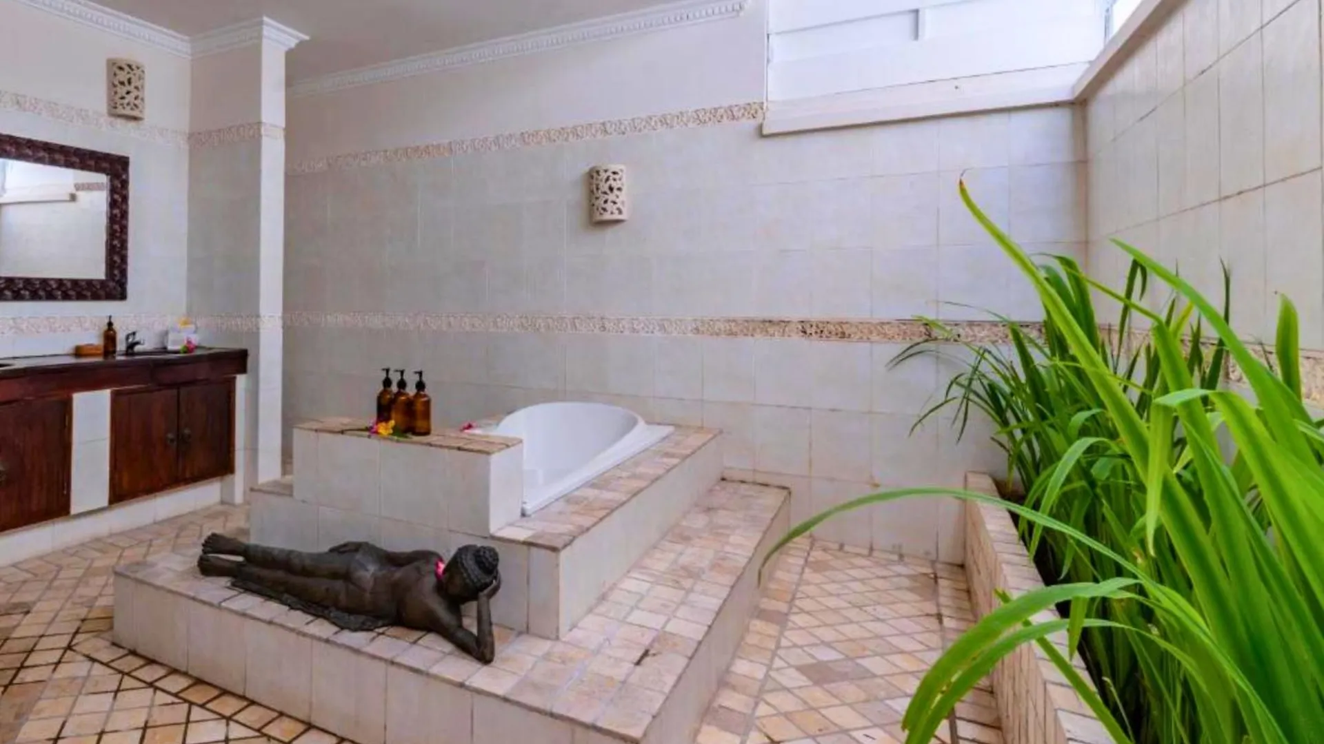 Onkita 4 Bedroom Private Pool Villa Zn254 Seminyak